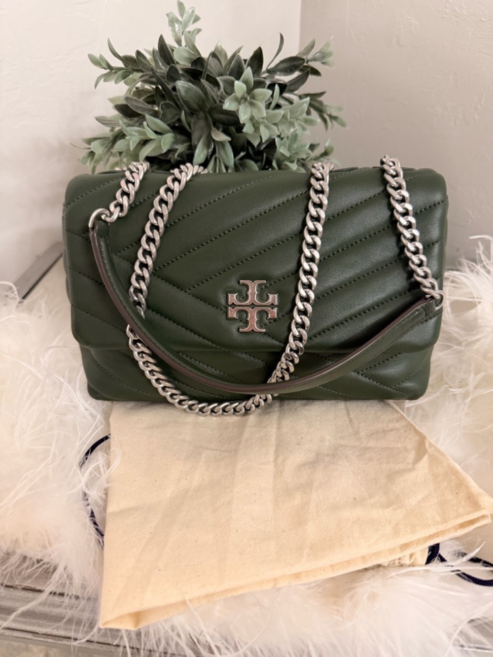 TORY BURCH SMALL KIRA CHEVRON SHOULDER BAG